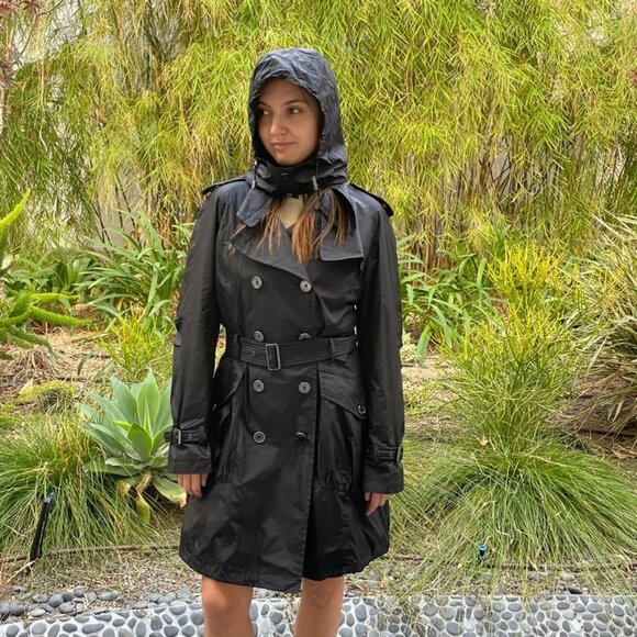 BURBERRY Black Raincoat - Picture 6 of 12